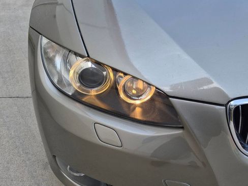 Used 2007 BMW 335i Convertible image 11