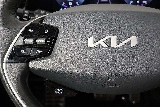 Used 2023 Kia Niro Wave FWD image 8
