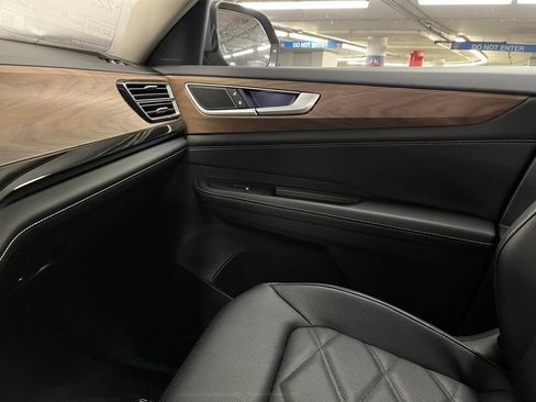 New 2026 Volkswagen Atlas SE image 32