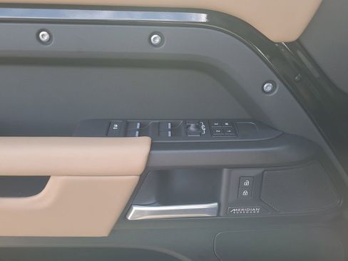 New 2026 Land Rover Defender 110 V8 image 22