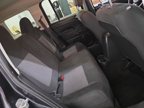 Used 2014 Jeep Patriot Sport image 35