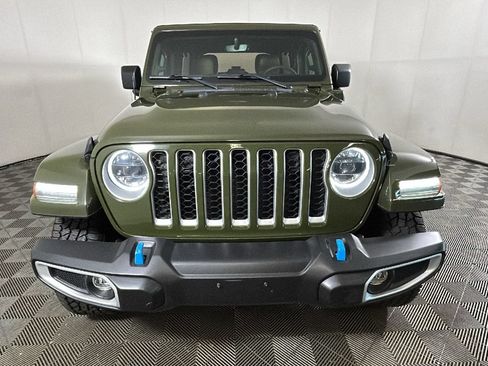 Used 2023 Jeep Wrangler Unlimited Sahara AWD/4WD image 9