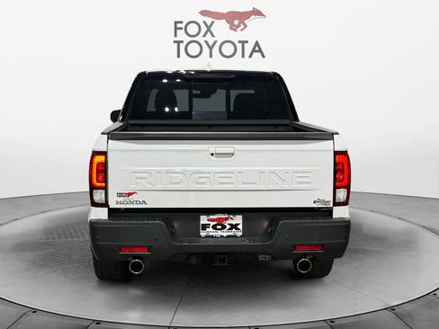 Used 2024 Honda Ridgeline Black Edition image 5