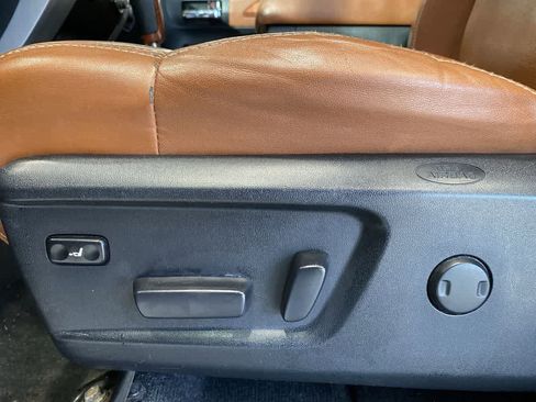 Used 2015 Toyota Tundra 1794 Edition image 12