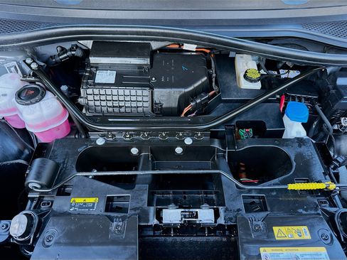 Used 2024 Volkswagen ID.4 S image 33