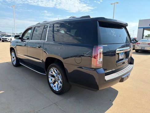 Used 2017 GMC Yukon XL Denali w/ Open Road Package AWD/4WD image 4