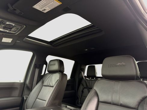 Certified 2019 Chevrolet Silverado 1500 High Country AWD/4WD image 23