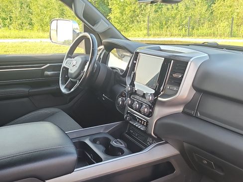 Used 2019 RAM 1500 Big Horn AWD/4WD image 29