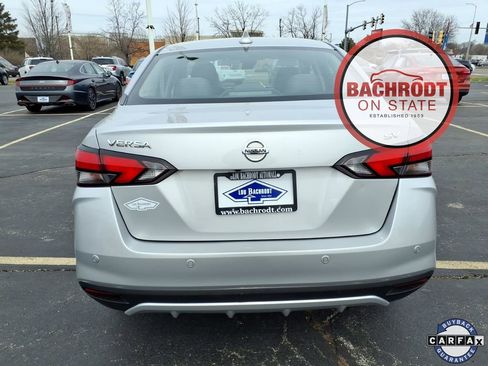 Used 2021 Nissan Versa SV image 6