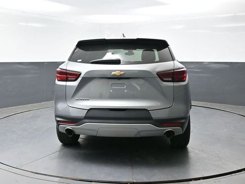 Used 2023 Chevrolet Blazer LT FWD image 12