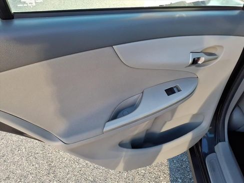 Used 2010 Toyota Corolla LE image 21