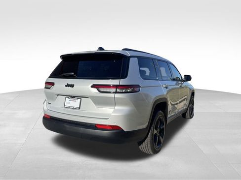 New 2025 Jeep Grand Cherokee L Altitude AWD/4WD image 5
