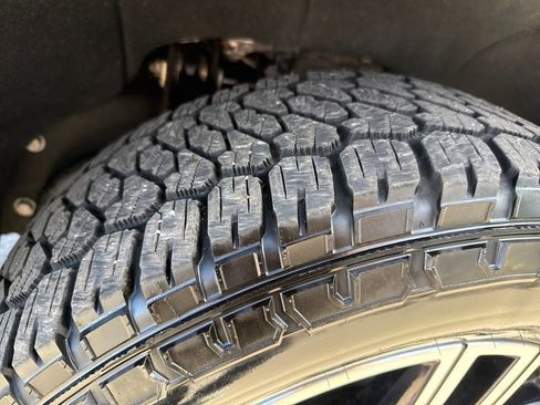 Used 2021 GMC Sierra 3500 AT4 w/ AT4 Premium Plus Package image 28