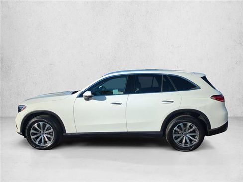 Certified 2025 Mercedes-Benz GLC 300 image 11