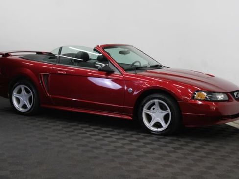 Used 2004 Ford Mustang Premium RWD image 1