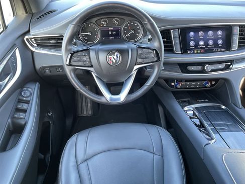 Used 2023 Buick Enclave Essence image 11