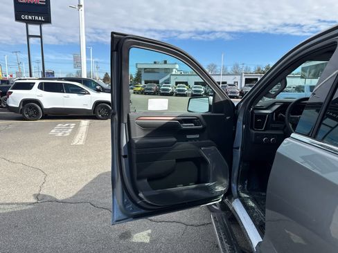 New 2026 GMC Sierra 1500 Denali w/ Denali Reserve Package image 17