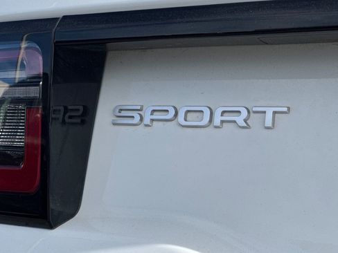 Used 2024 Land Rover Discovery Sport S image 36