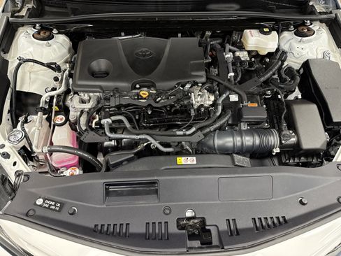 Used 2023 Toyota Camry SE w/ Convenience Package image 13