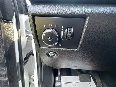 Used 2020 Jeep Grand Cherokee Altitude RWD image 16