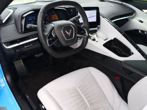 Used 2025 Chevrolet Corvette Stingray Preferred Conv w/ Z51 Performance Package RWD image 11