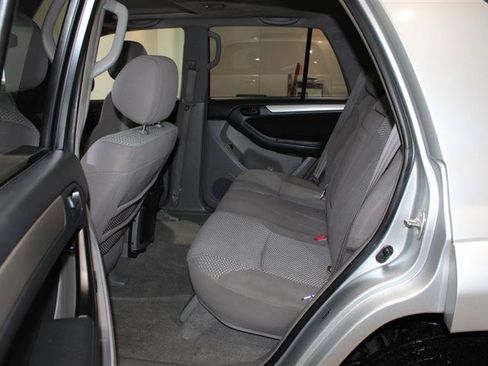 Used 2007 Toyota 4Runner SR5 AWD/4WD image 23