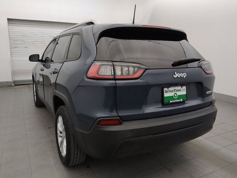 Used 2021 Jeep Cherokee Latitude w/ Mopar Interior Package FWD image 5