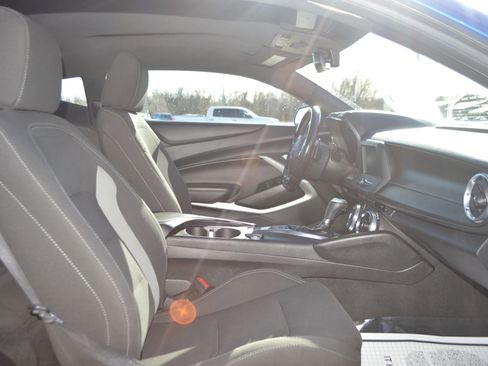 Used 2018 Chevrolet Camaro LT image 19