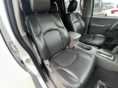 Used 2019 Nissan Frontier SV AWD/4WD image 9
