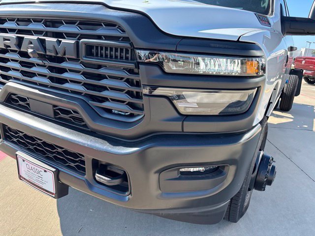 New 2026 RAM 3500 Tradesman AWD/4WD image 4