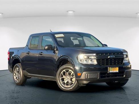 Certified 2022 Ford Maverick XLT image 2