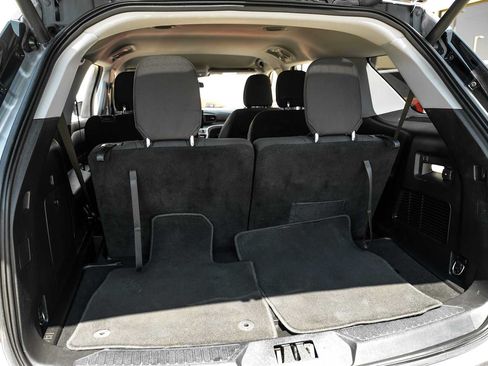Used 2021 Ford Explorer XLT RWD image 52