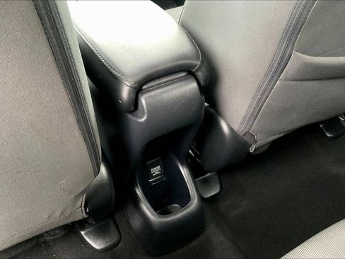 Used 2019 Honda HR-V EX image 10