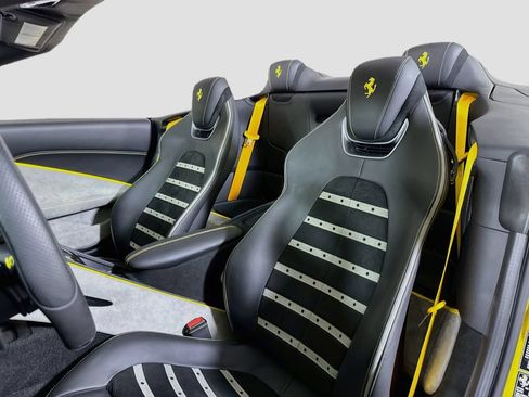 Certified 2024 Ferrari Roma Spider RWD image 19