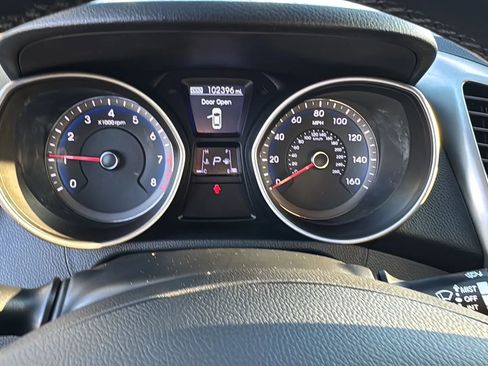 Used 2014 Hyundai Elantra GT w/ Option Group 02 image 6