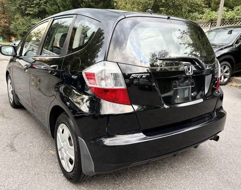 Used 2013 Honda Fit image 6