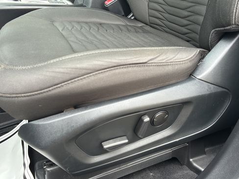 Used 2021 Ford Explorer XLT RWD image 23