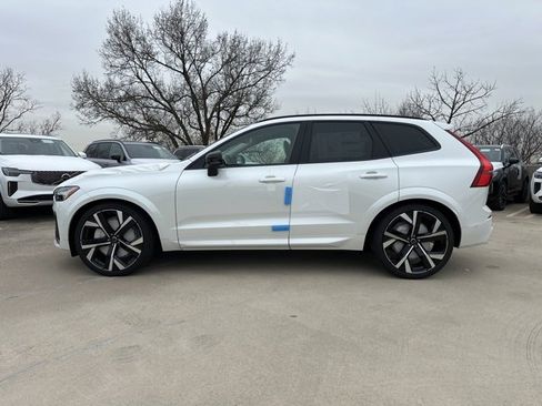 New 2026 Volvo XC60 B5 Ultra w/ Climate Package image 4