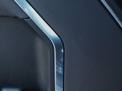 New 2026 GMC Sierra 1500 SLT w/ SLT Premium Package image 18