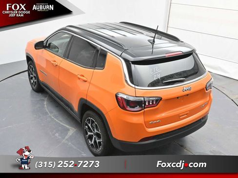 New 2026 Jeep Compass Limited image 27