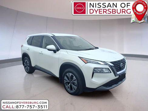 Used 2023 Nissan Rogue SV image 1