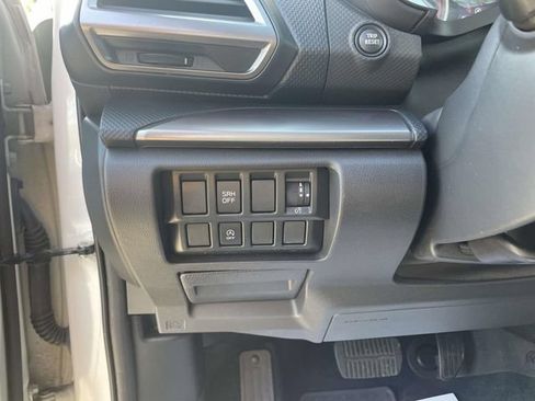 Used 2024 Subaru Forester Premium AWD/4WD image 22