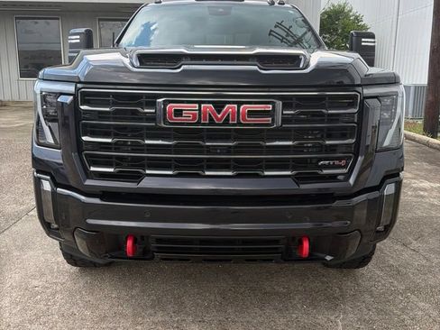 Used 2024 GMC Sierra 2500 AT4 w/ AT4 Premium Plus Package AWD/4WD image 2