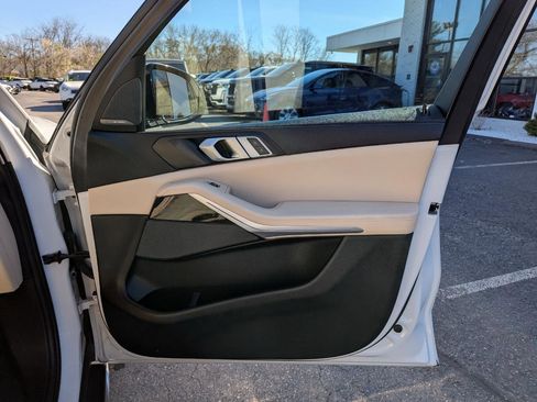 Used 2019 BMW X5 xDrive40i w/ Premium Package 2 AWD/4WD image 30