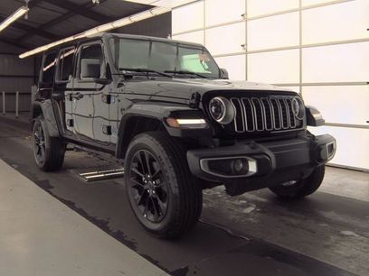 Used 2025 Jeep Wrangler Unlimited Sahara w/ Safety Group