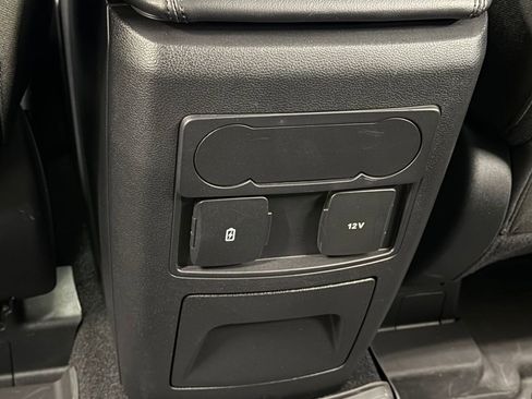 Used 2024 Ford Explorer XLT w/ Class IV Trailer Tow Package image 25