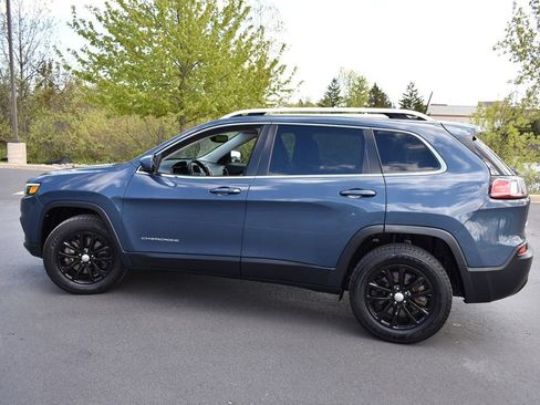 Used 2019 Jeep Cherokee Latitude Plus w/ Comfort/Convenience Group AWD/4WD image 8