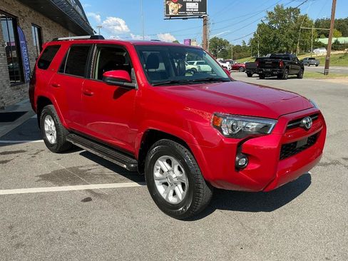 Used 2021 Toyota 4Runner SR5 RWD image 8