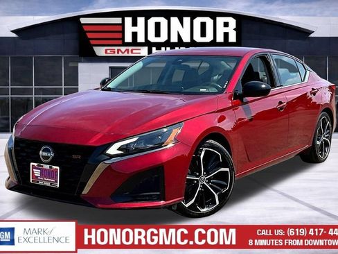 Used 2024 Nissan Altima 2.5 SR FWD image 4