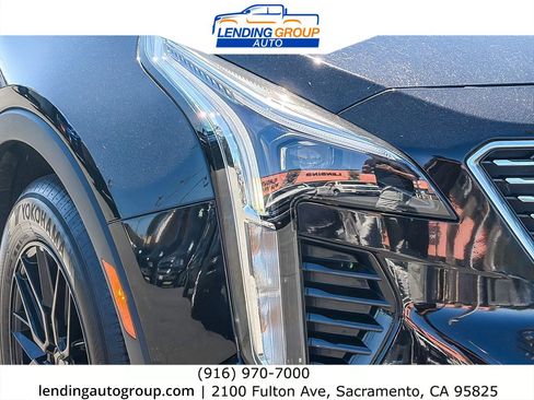Used 2020 Cadillac XT4 Premium Luxury w/ Cold Weather Package FWD image 7